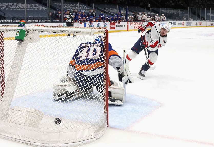 НХЛ: Вашингтон по буллитам обыграл Айлендерс, Баффало уступил Бостону НХЛ: Вашингтон по буллитам обыграл Айлендерс, Баффало уступил Бостону