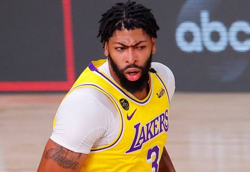 НБА: Чикаго минимально уступил Майами, Даллас обыграл Лейкерс