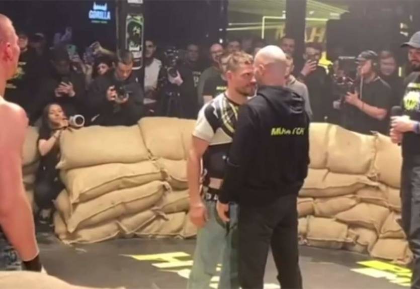 Беринчик и Лобов провели первую битву взглядов