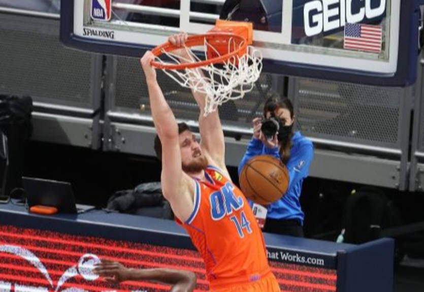 Михайлюк набрал 12 очков, но Оклахома проиграла Новому Орлеану