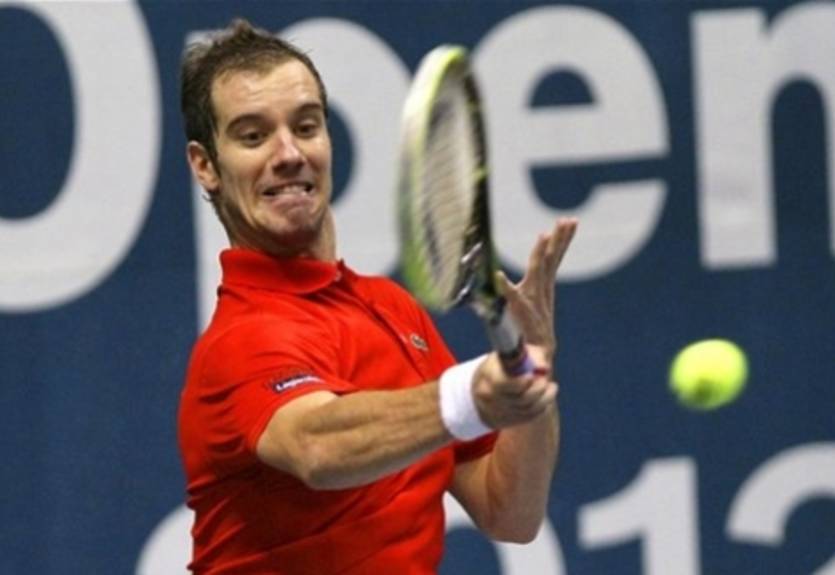 Монте-Карло. Гулбис выбивает Иснера