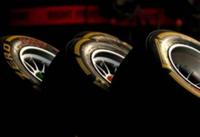 Уэббер: Пирелли делают Ф-1 похожей на бои без правил