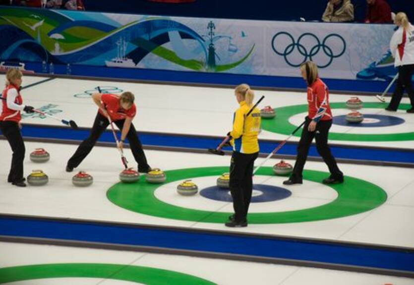Керлинг. Определились участники Олимпиады в Сочи