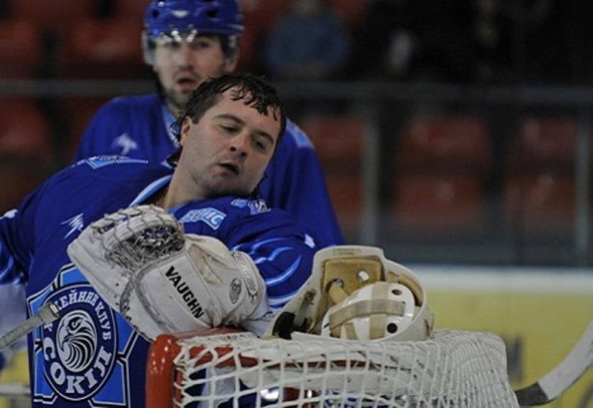 ПХЛ. Карпенко и Климентьев судятся с Соколом