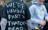 Смерть Тэтчер = праздник в Ливерпуле