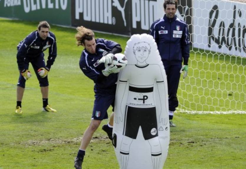 Маркетти травмировал плечо