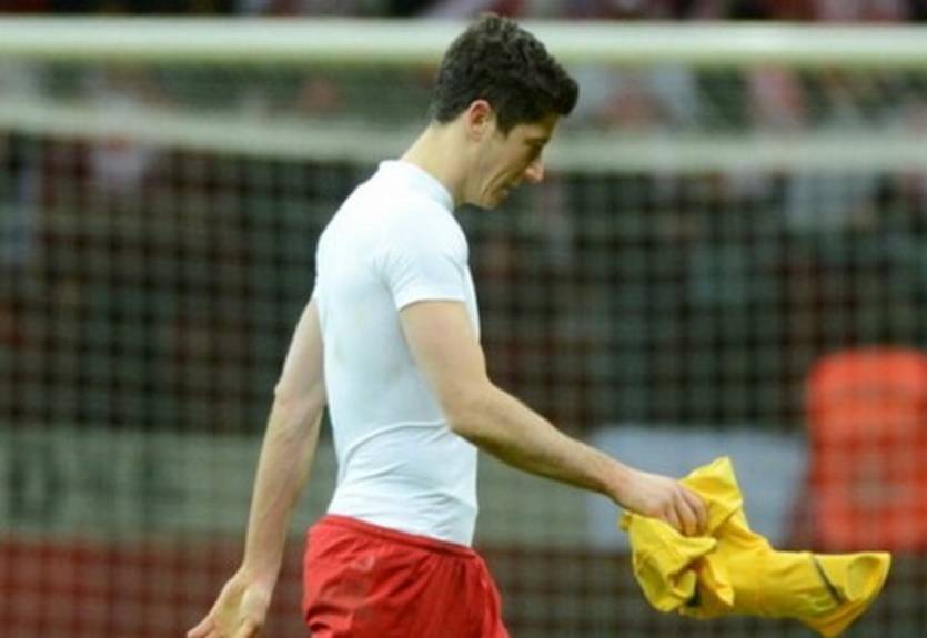 Поляки шокированы поражением, но надеются на выход из группы