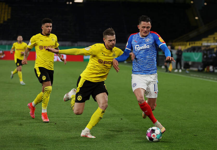 Боруссия Д - Хольштайн Киль 5:0 видео голов и обзор матча Кубка Германии