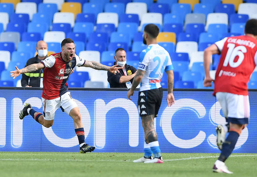 Серия А: Наполи потерял очки в матче против Кальяри, Болонья и Фиорентина сыграли вничью