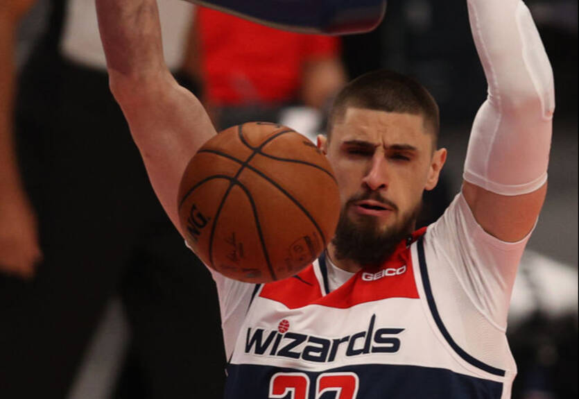 Лень набрал 12 очков и помог Вашингтону обыграть Индиану Лень набрал 12 очков и помог Вашингтону обыграть Индиану