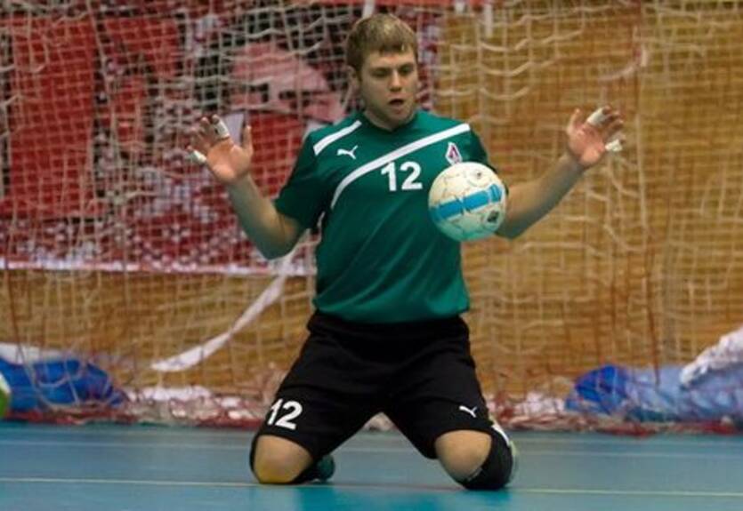Футзал. Сборная теряет Иваняка и Макаева