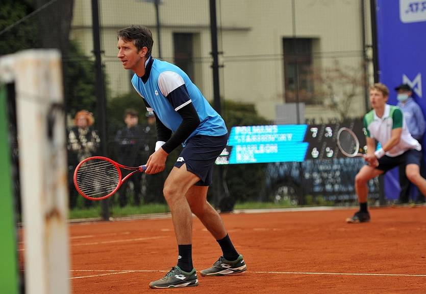 Стаховский пробился в финал парного турнира в Праге Стаховский пробился в финал парного турнира в Праге