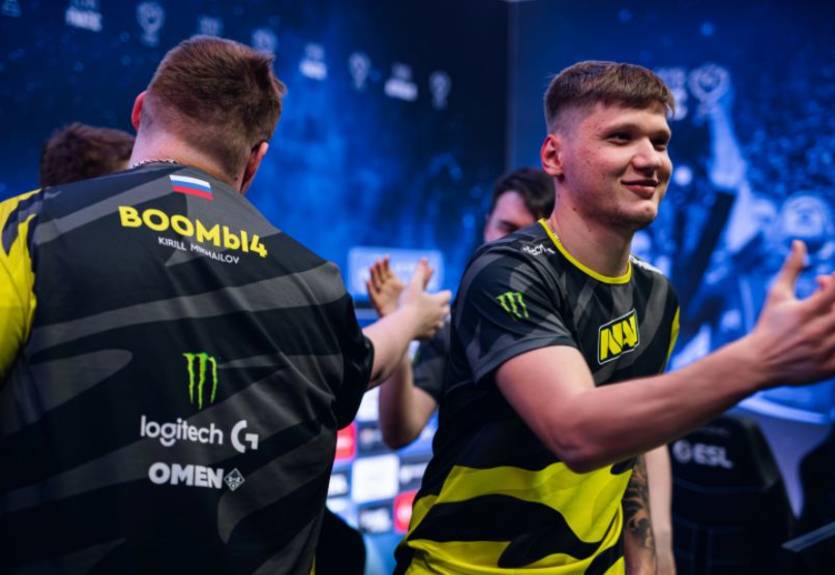 NaVi разгромили Gambit в финале DreamHack