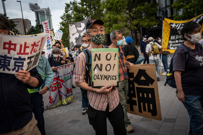 Жители Японии протестуют против проведения ОИ-2020