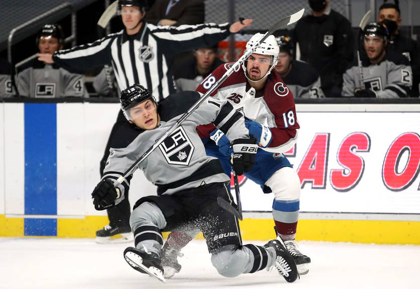 НХЛ: Колорадо разгромил Лос-Анджелес, Ванкувер уступил Калгари