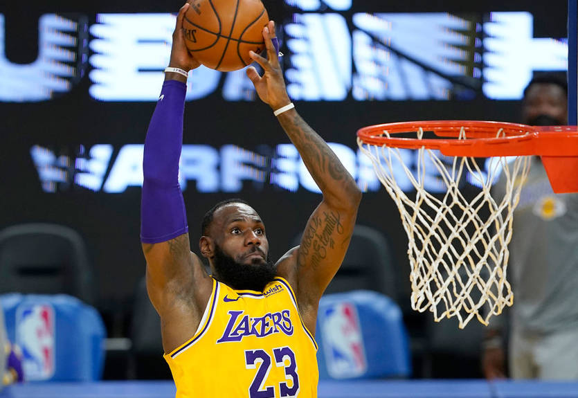 ЛеБрон станцевал сальсу в рекламном ролике энергетического напитка