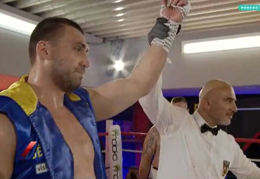 Выхрист отправил Пьятека в нокаут в первом раунде