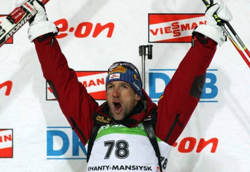 Биатлон. Триумф "дедушки" Зуманна и два третьих места