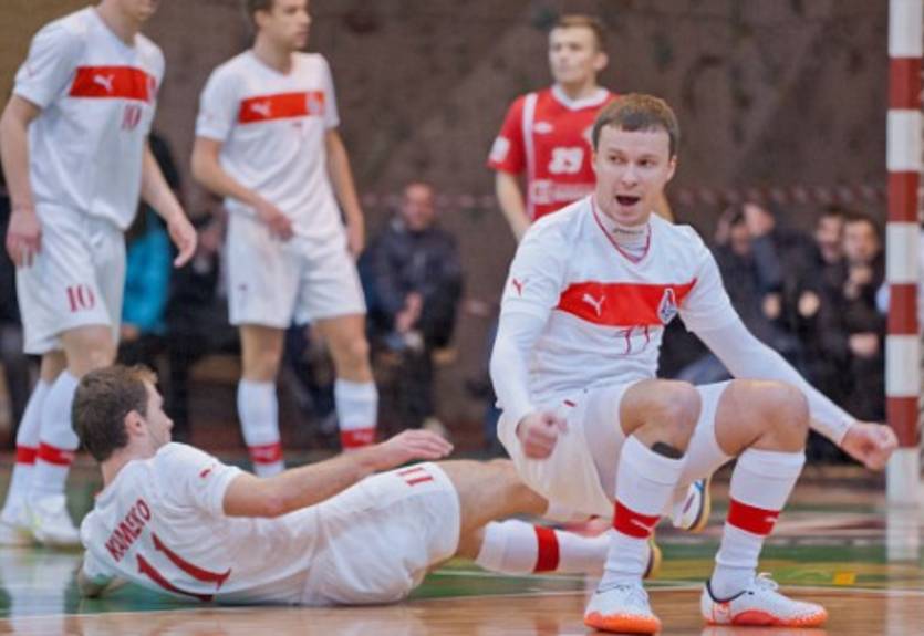 Футзал. Локо бьет Ураган, Кардинал — Спортлидер, ничья во Львове