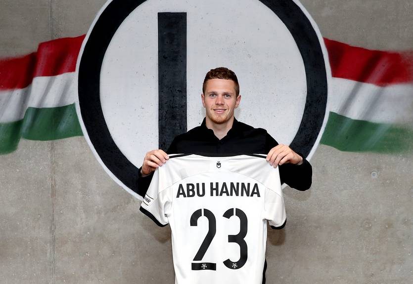Легия объявила о подписании Абу Ханны в перерыве матча чемпионата Польши