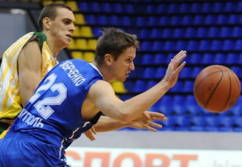 Азовмаш: Забирченко и Слипенчук могут не сыграть в Черкассах