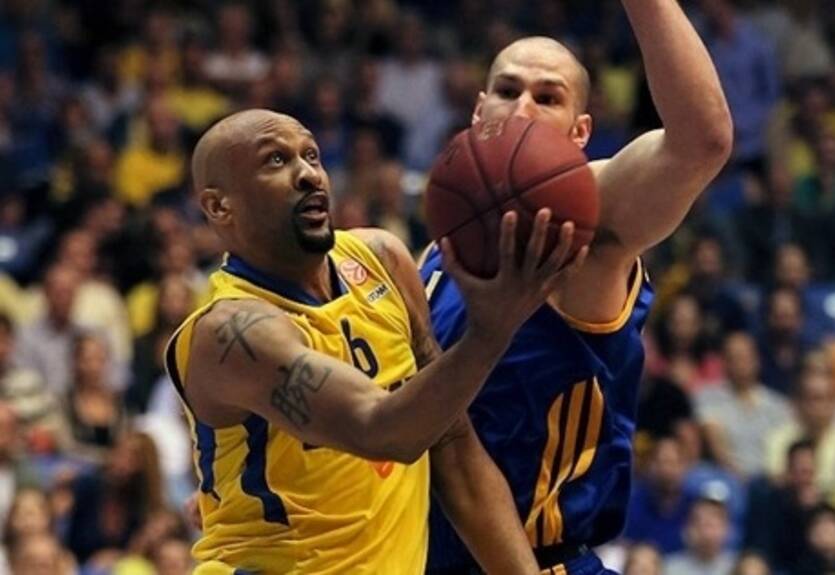 Евролига. Тяжелые победы Маккаби, Олимпиакоса и Эфеса, разгром от Кахи