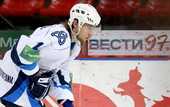 КХЛ. Нефтехимик продлил Хохрякова