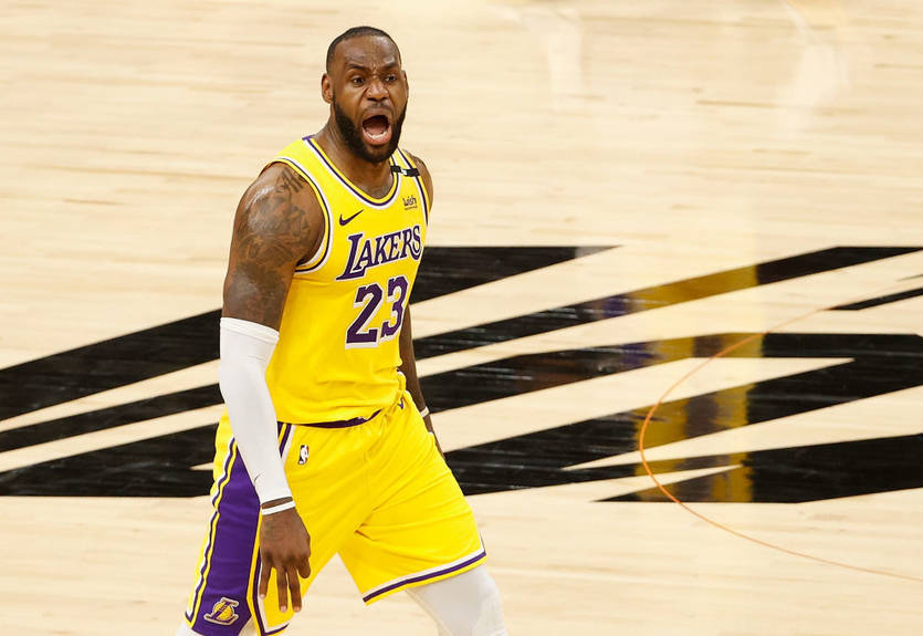 Аллей-уп ЛеБрона и слэм-данк Джорджа - среди лучших моментов дня в НБА