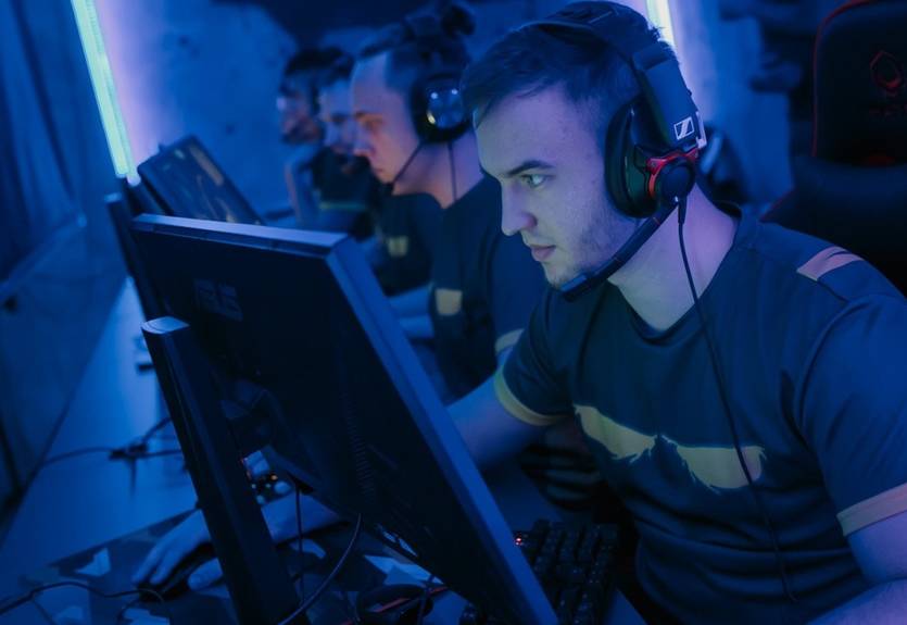 Скандальные украинцы из Akuma сыграют с лучшей командой мира Gambit: онлайн-трансляция матча Скандальные украинцы из Akuma сыграют с лучшей командой мира Gambit: онлайн-трансляция матча