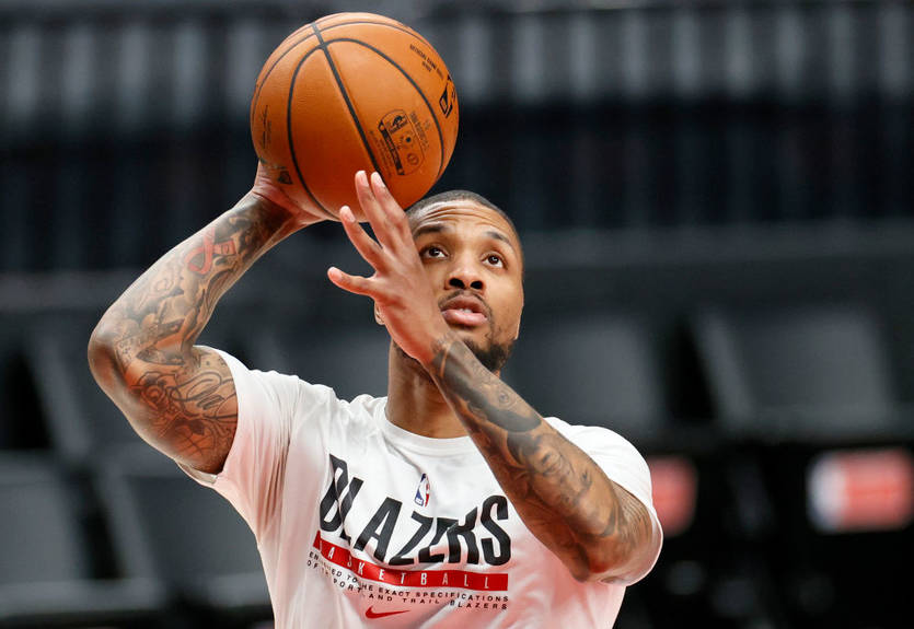 Потрясающий трехочковый Лилларда - лучший момент дня в НБА