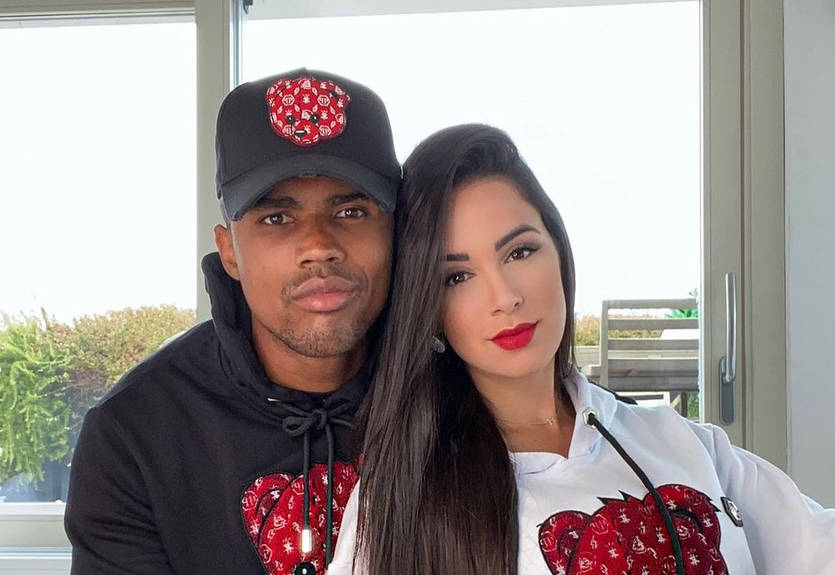 Дуглас Коста женился на эффектной модели