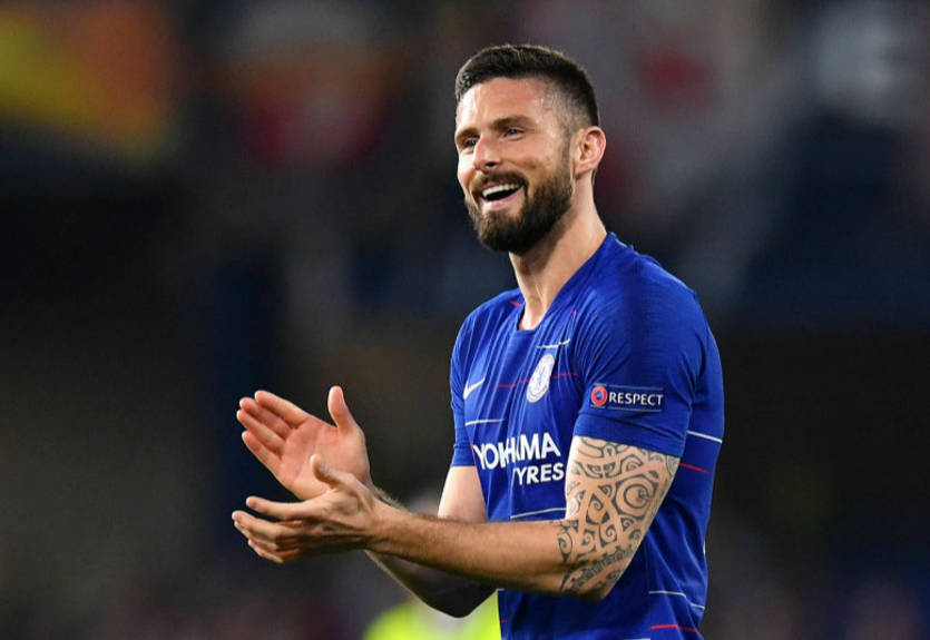 Жиру подписал новый контракт с Челси