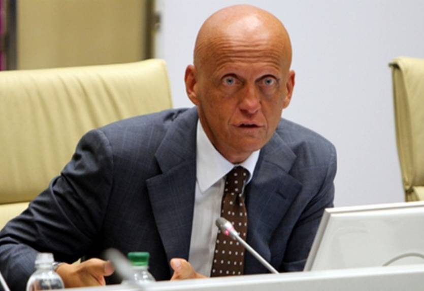 Коллина: "Мы должны дать время арбитрам набраться опыта"