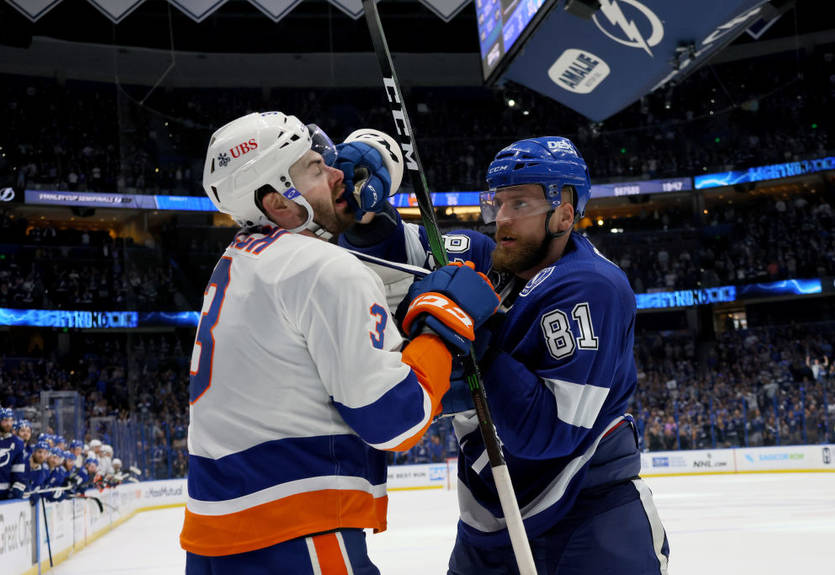 Кубок Стэнли: Тампа сравняла счет в серии с Айлендерс Кубок Стэнли: Тампа сравняла счет в серии с Айлендерс