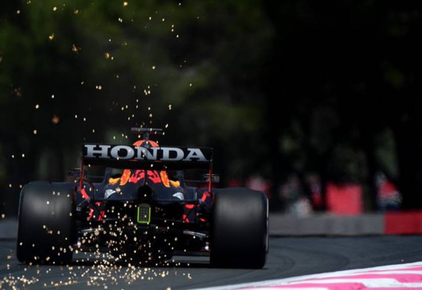 Ферстаппен опередил соперников на второй практике Гран-при Франции Ферстаппен опередил соперников на второй практике Гран-при Франции