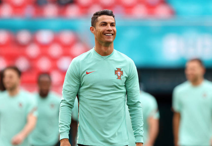 Роналду установил мировой рекорд по числу подписчиков в Instagram