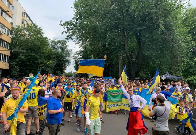 Желто-синий Бухарест или как австрийцы кричали "Украина" Желто-синий Бухарест или как австрийцы кричали "Украина"