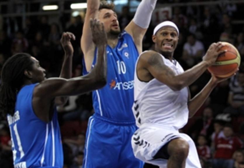 Бешикташ: минимум месяц без Юинга