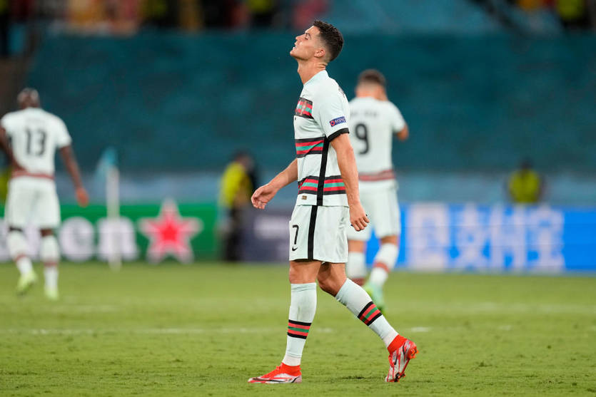 Расстроенный Криштиану Роналду / Getty Images