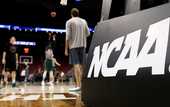 Спортсмены NCAA получили право зарабатывать на своем имени