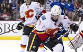 НХЛ. Защитник Калгари оштрафован за удар ногой