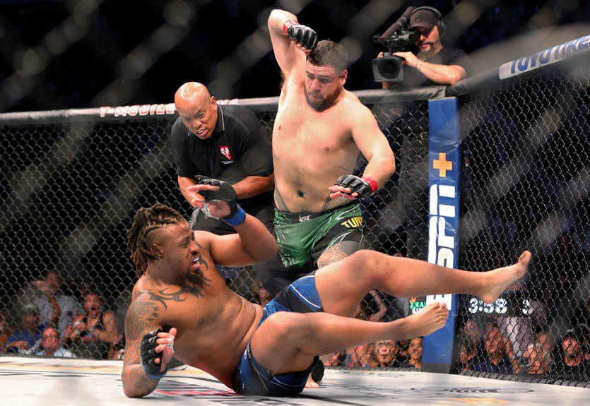 UFC 264: Туиваса очень быстро победил Харди, Альдана нокаутировала россиянку