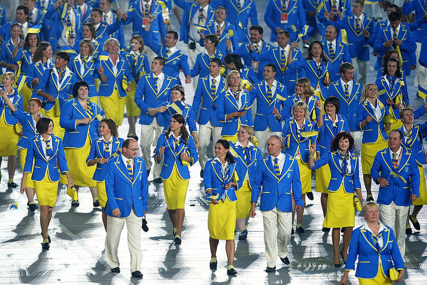 Как менялась олимпийская форма украинских спортсменов - iSport.ua