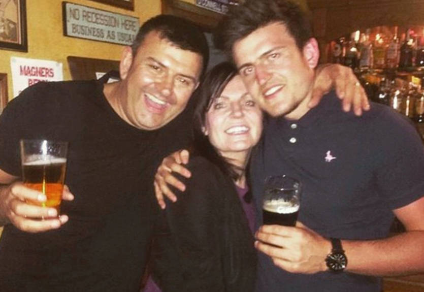 Отец Магуайра пострадал на финале чемпионата Европы