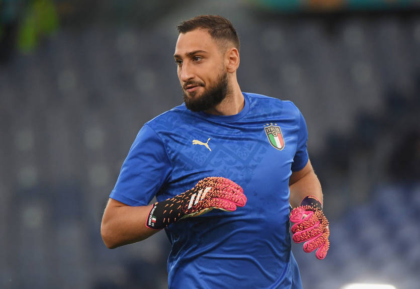 Буффон оценил шансы Доннаруммы получить Золотой мяч