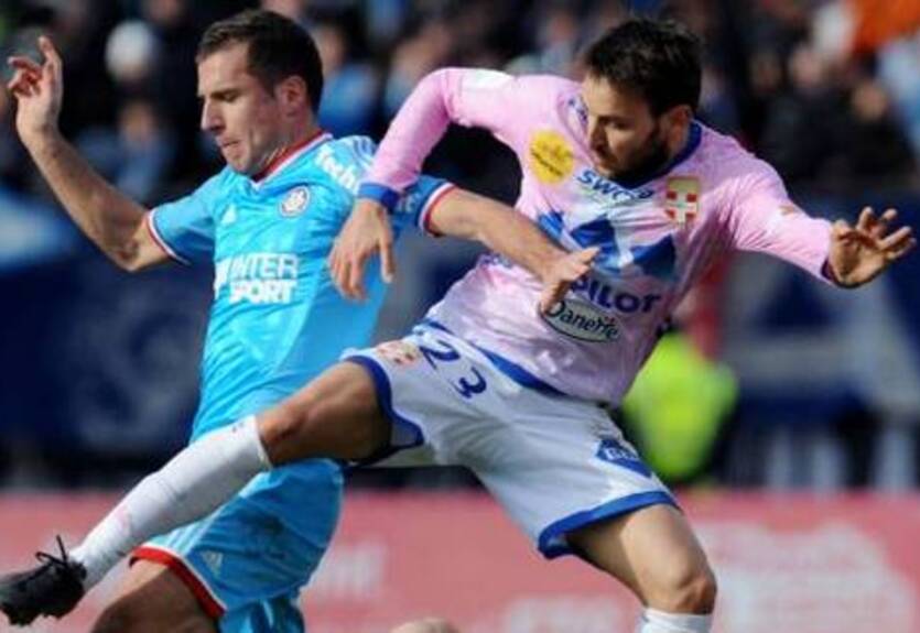 ПСЖ отрывается от Лиона и Марселя