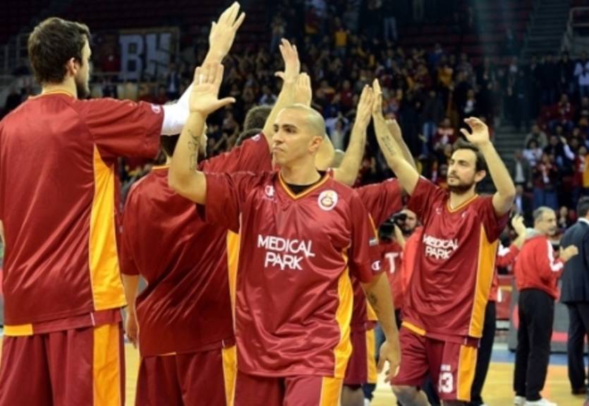 Кубок Турции. Галатасарай сильнее Эфеса, победы Бешикташа, Фенербахче и Банвита