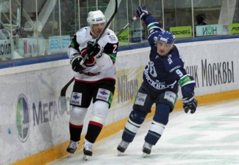 КХЛ. Авангард подписал Гусева