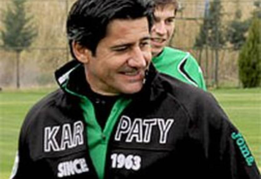 Костов: "Ждем центрального защитника и игрока группы атаки"