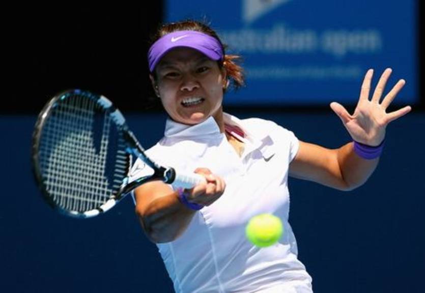 Australian Open. На Ли в блестящем стиле выбивает Радваньску